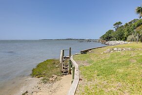 Waterfront Crystal Coast Vacation Rental w/ Deck!