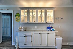 Walk to Beach: Ocean-view Atlantic Beach Condo!