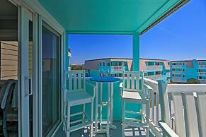 Walk to Beach: Ocean-view Atlantic Beach Condo!