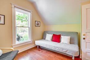 Historic Home Near Downtown Salem: Walk to Capitol