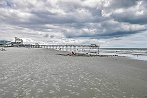 Murrells Inlet Home w/ 3 Decks - 1 Block to Beach!