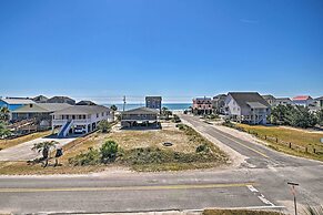Murrells Inlet Home w/ 3 Decks - 1 Block to Beach!