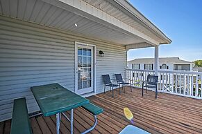 Murrells Inlet Home w/ 3 Decks - 1 Block to Beach!