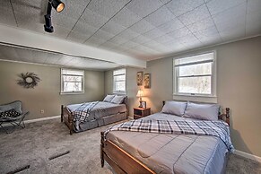 Idyllic Manor Farm Cottage: 3 Mi to Chambers Lake!