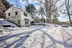 Idyllic Manor Farm Cottage: 3 Mi to Chambers Lake!