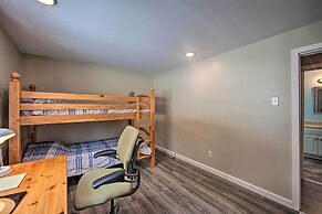 Idyllic Manor Farm Cottage: 3 Mi to Chambers Lake!