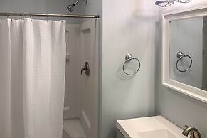 Updated Wilmington Retreat ~ 2 Miles to Uncw!