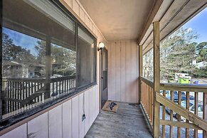 Updated Wilmington Retreat ~ 2 Miles to Uncw!