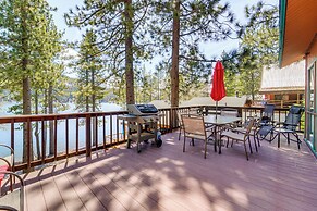 Waterfront Truckee Cabin on Donner Lake!