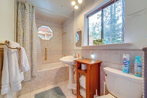 Waterfront Truckee Cabin on Donner Lake!