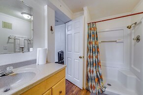 Waterfront Truckee Cabin on Donner Lake!