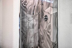 Modern Sun City Studio Near Deer Valley Golf