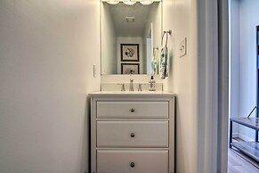 1 Mi to Beach & Boardwalk: Family Townhome