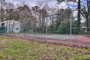 1 Mi to Beach & Boardwalk: Family Townhome