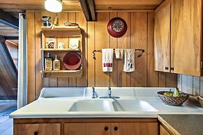 Serene Washington Escape w/ Deck & Mountain Views!