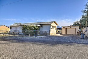 Roosevelt Retreat w/ Fire Pit ~ 3 Mi to Lake!