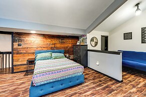 Mtn-view Gem w/ Deck & Hot Tub in Tannersville