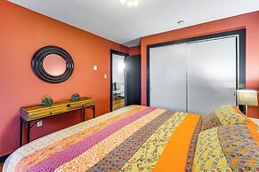 Mtn-view Gem w/ Deck & Hot Tub in Tannersville