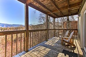 Cozy Gatlinburg Cabin w/ Hot Tub & Mountain Views!