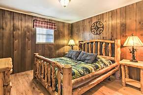 Cozy Gatlinburg Cabin w/ Hot Tub & Mountain Views!