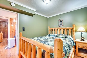 Cozy Gatlinburg Cabin w/ Hot Tub & Mountain Views!