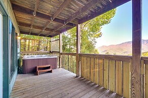 Cozy Gatlinburg Cabin w/ Hot Tub & Mountain Views!