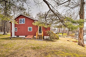 Cozy Castleton Cabin With Fire Pit + Water Access!
