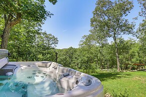 'the Glabin: Garrison Gem w/ Deck & Fire Pit!