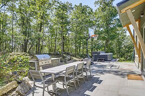 'the Glabin: Garrison Gem w/ Deck & Fire Pit!