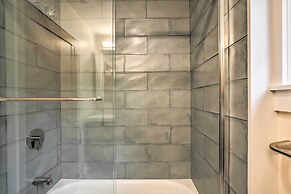 'the Glabin: Garrison Gem w/ Hot Tub & Fire Pit