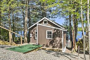 Pet-friendly Ellsworth Cottage on Branch Lake