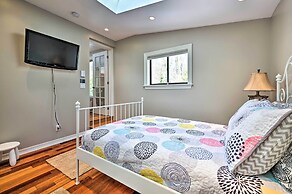 Poconos Cottage w/ Sauna ~ 10 Mi to Camelback!