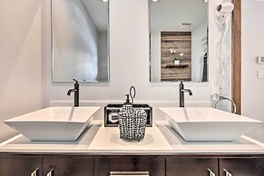 Poconos Cottage w/ Sauna ~ 10 Mi to Camelback!