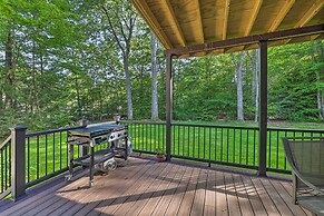 Poconos Cottage w/ Sauna ~ 10 Mi to Camelback!