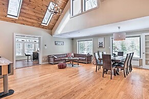 Poconos Cottage w/ Sauna ~ 10 Mi to Camelback!