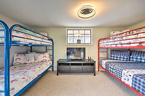 Poconos Cottage w/ Sauna ~ 10 Mi to Camelback!