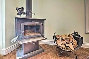 Poconos Cottage w/ Sauna ~ 10 Mi to Camelback!