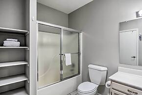 Tranquil Green Valley Townhome w/ Mtn Views!