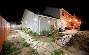 Springfield Apt w/ Deck + Central Location!