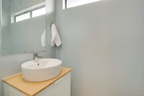 Spacious Eado Getaway < 1 Mi to Toyota Center!