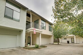 Spacious Eado Getaway < 1 Mi to Toyota Center!