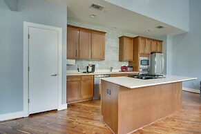 Spacious Eado Getaway < 1 Mi to Toyota Center!