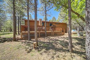 2 Decks, Grill & Wooded Views: Happy Jack Cabin