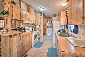 2 Decks, Grill & Wooded Views: Happy Jack Cabin