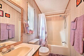 2 Decks, Grill & Wooded Views: Happy Jack Cabin