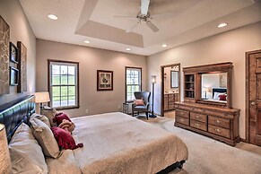 Pet-friendly Abingdon Abode w/ Yard & Grill!