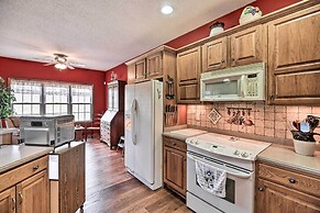 Pet-friendly Abingdon Abode w/ Yard & Grill!