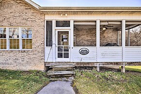 Pet-friendly Abingdon Abode w/ Yard & Grill!