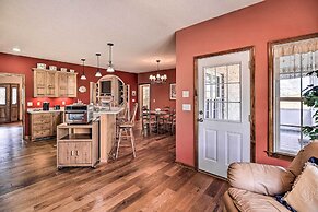 Pet-friendly Abingdon Abode w/ Yard & Grill!
