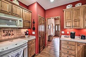 Pet-friendly Abingdon Abode w/ Yard & Grill!